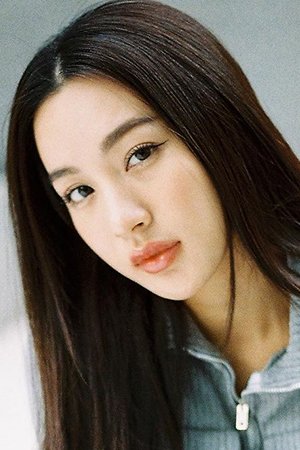 Retrato da atriz tailandesa Enjoy Thidarat Pruethong, conhecida pela série GL Denied Love