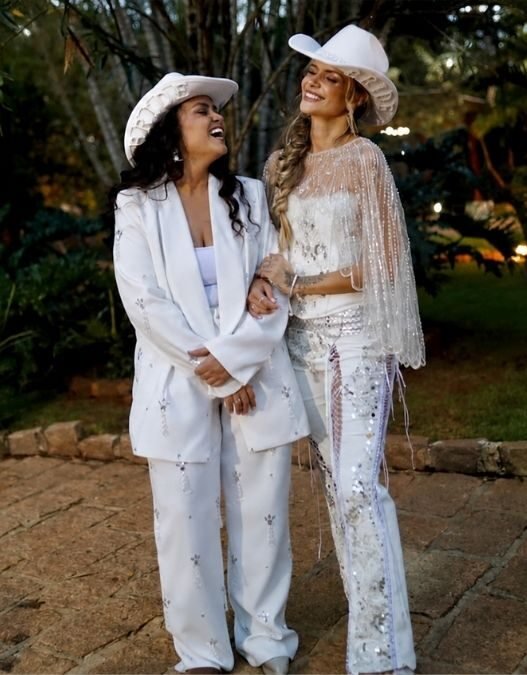 Marcela Mc Gowan e Luiza Martins durante celebração de casamento em São Paulo